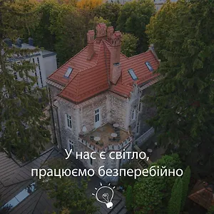 4* Hotel Lion's Castle